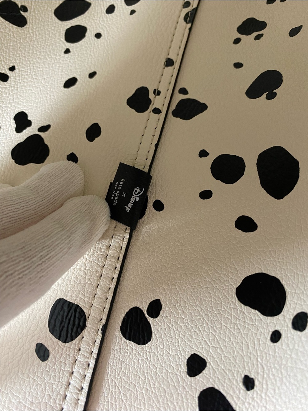 kate spade black Dalmatian tote with red Cruella pouch - Picture 11 of 14